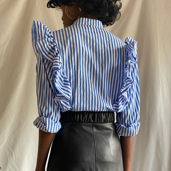 Brand new Stripped top with ruffles in the front - Picture 2 of 3
